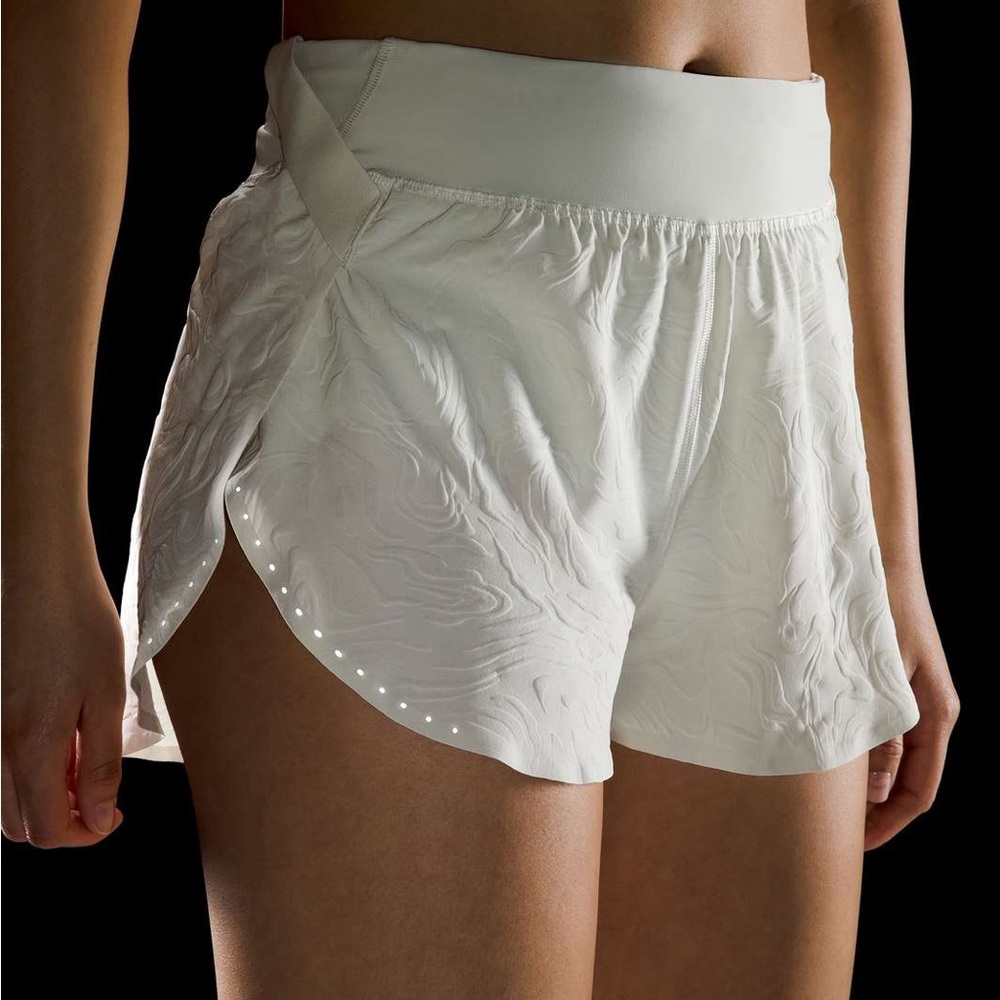lululemon fast and free shorts bone/ivory color 2” size 0